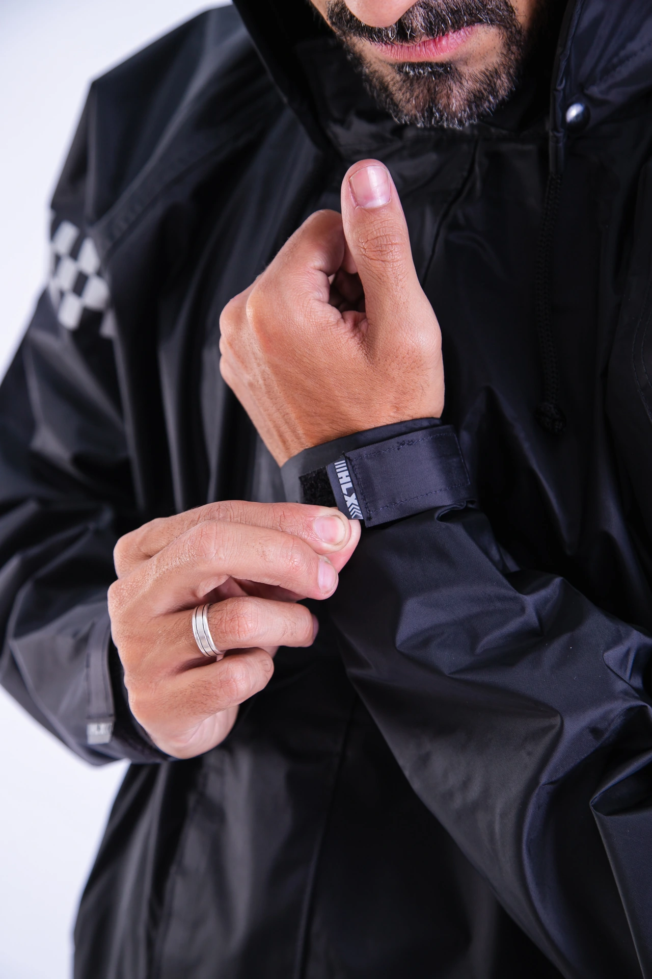 Detalhe do ajuste de punho da capa New Mariner HLX