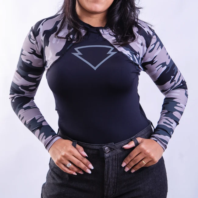 Blusa Segunda Pele Feminina Camuflada Chumbo da HLX