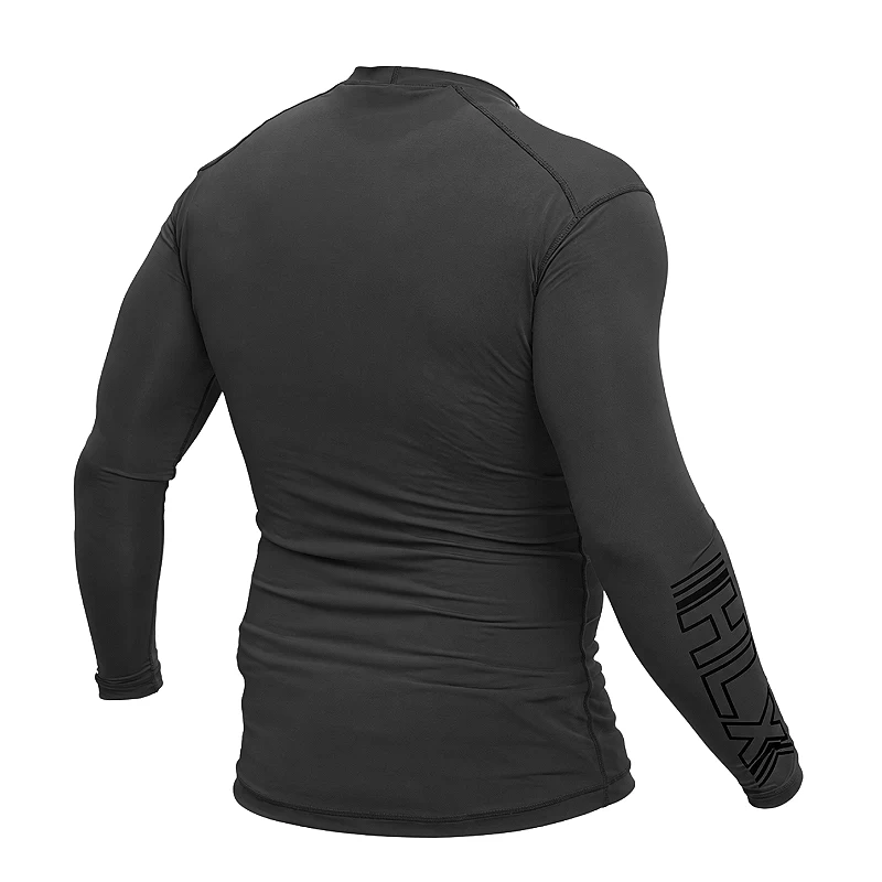 A blusa vista de trás