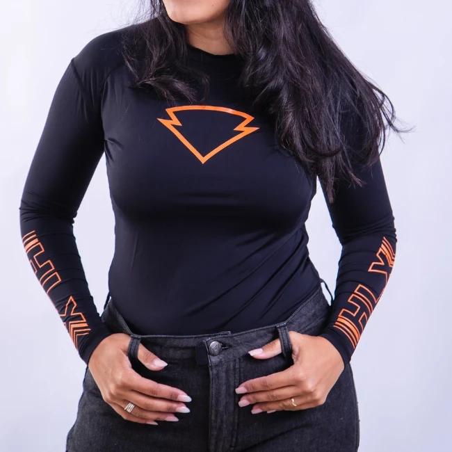 Blusa Segunda Pele Preta e Laranja Feminina da HLX